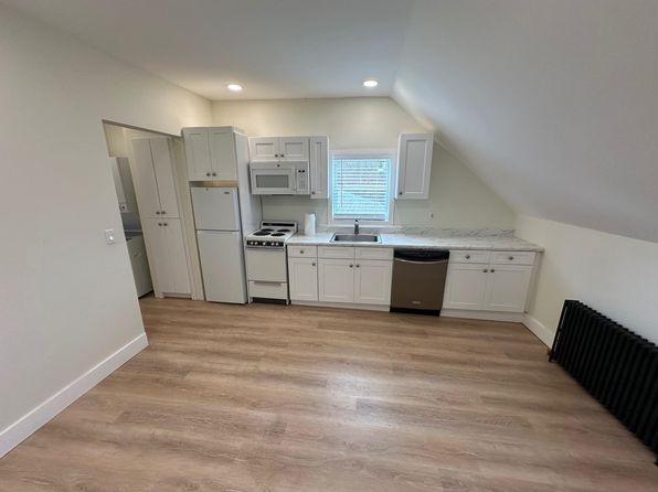320 Main St #2