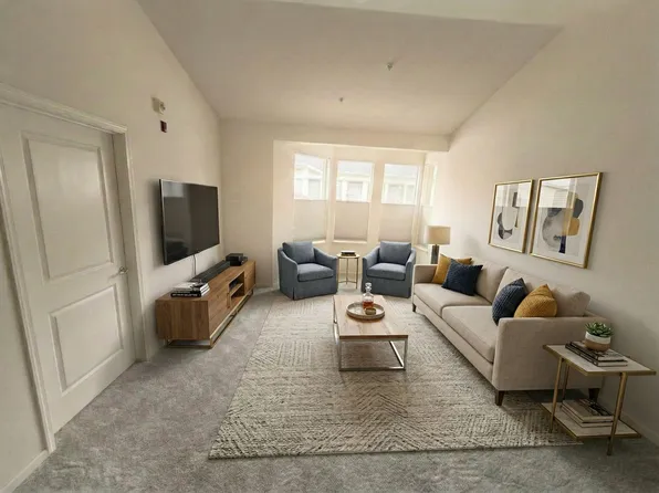 655 12th St APT 410, Oakland, CA 94607