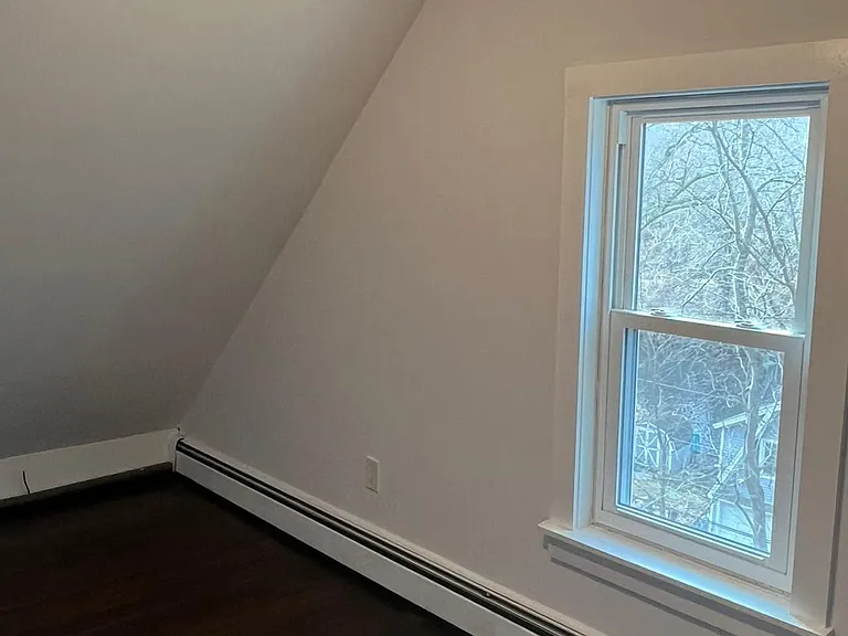 75 Manor Rd — Photo 20