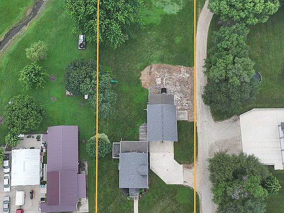4th image of 203 E Merrill St