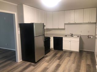 423 Edgegreen Dr, Charlotte, NC 28217