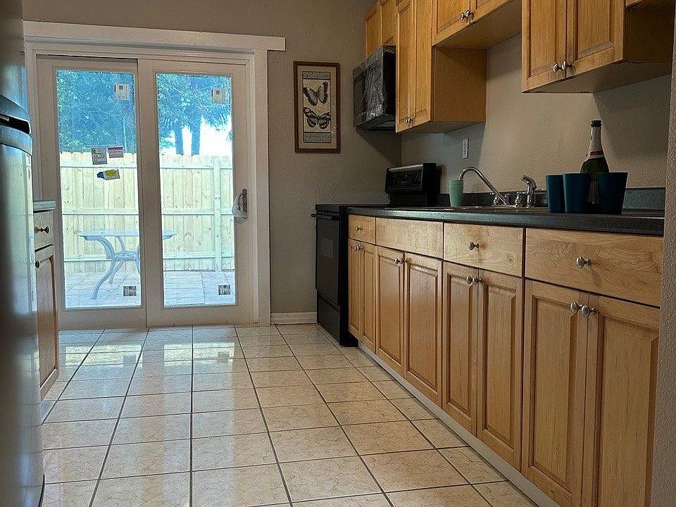 1st image of 345 Vesta Cir