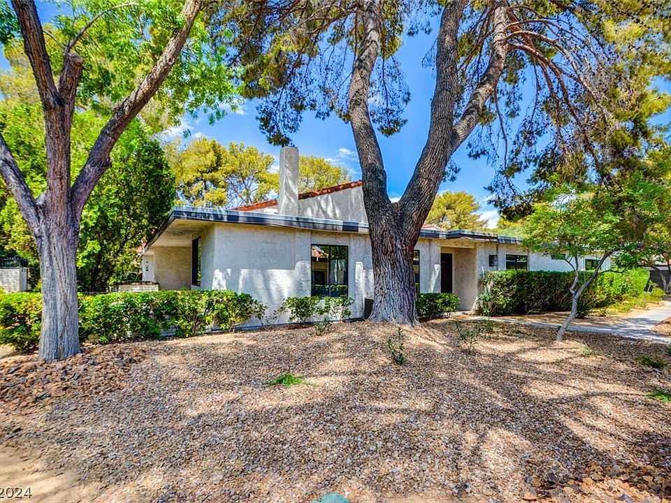 2nd image of 2567 Palmera Cir #0