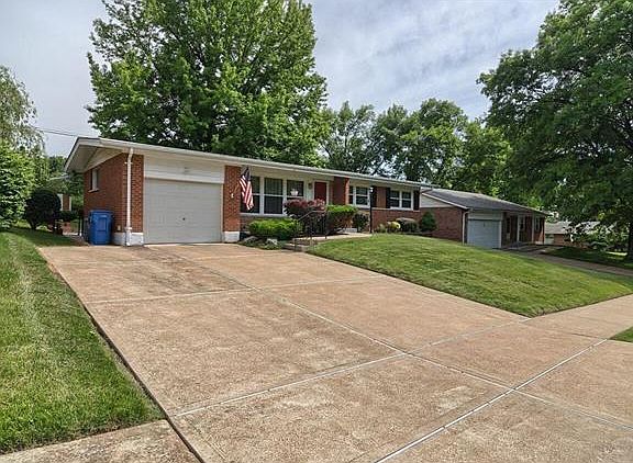 2nd image of 1380 Zurich Dr