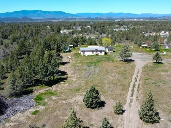 10108 Highway A12, Montague, CA 96064