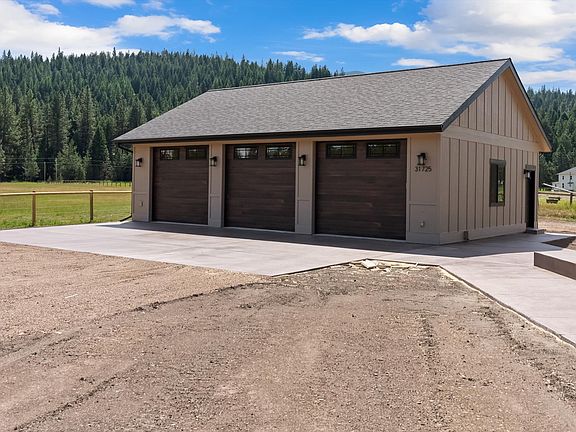 3rd image of 31725 Ranch Ln