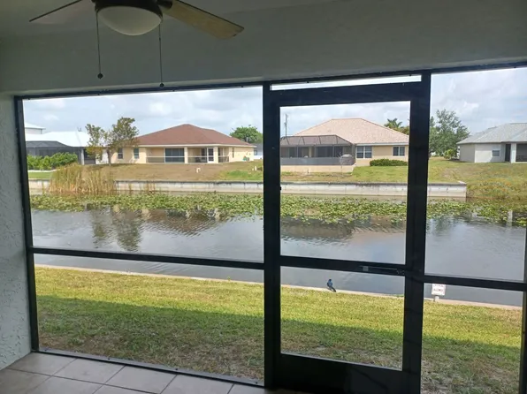 Community Pool / All Tiled Unit with a screened in lanai / Water Included & 1 mnth FREE, 913 Gleason Pkwy, Cape Coral, FL 33914