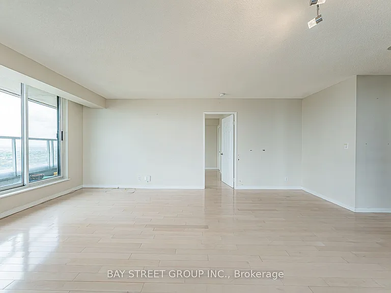 23 Hollywood Ave #3802 — Photo 8