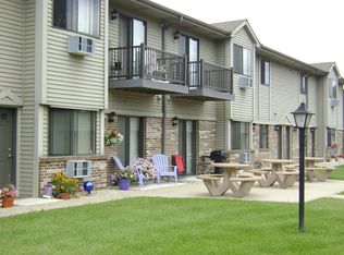 W150N11260 Montgomery Dr, Germantown, WI 53022