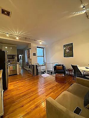 2nd image of 289 Garfield Pl APT 1R