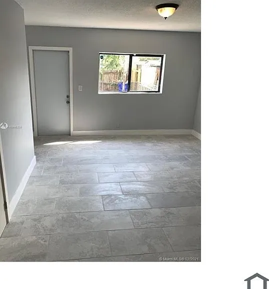 958 NW 24th Ave — Photo 3