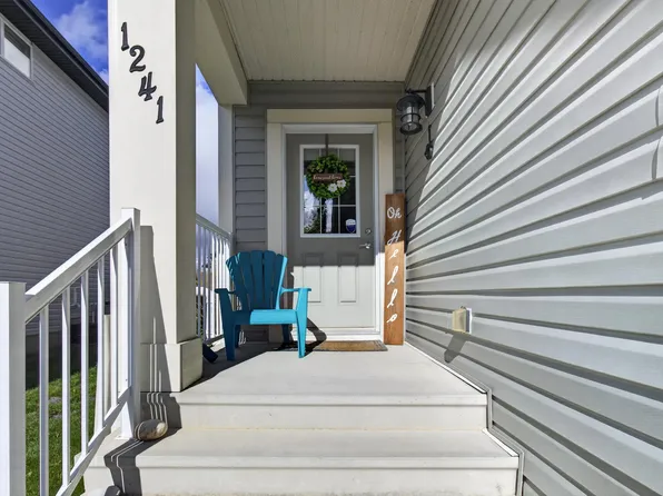 1241 McConachie Blvd NW, Edmonton, AB T5Y 3T1
