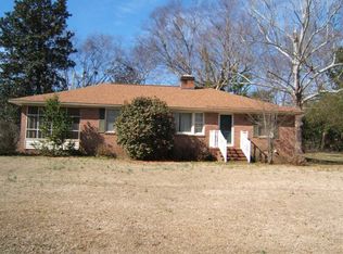 2005 Yelton Dr, Camden, SC 29020