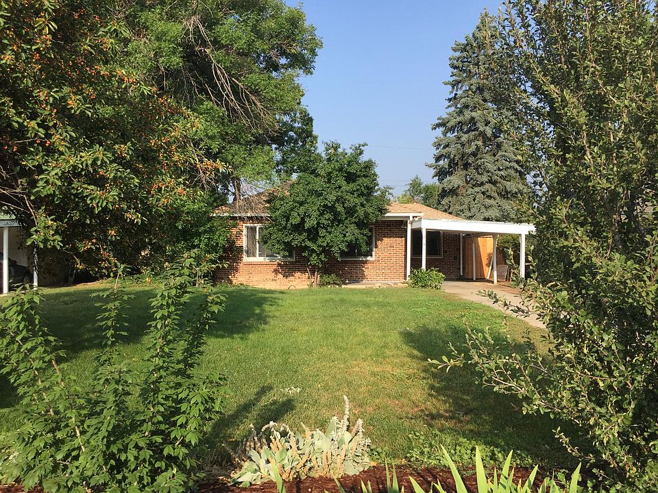 Front Yard/House View