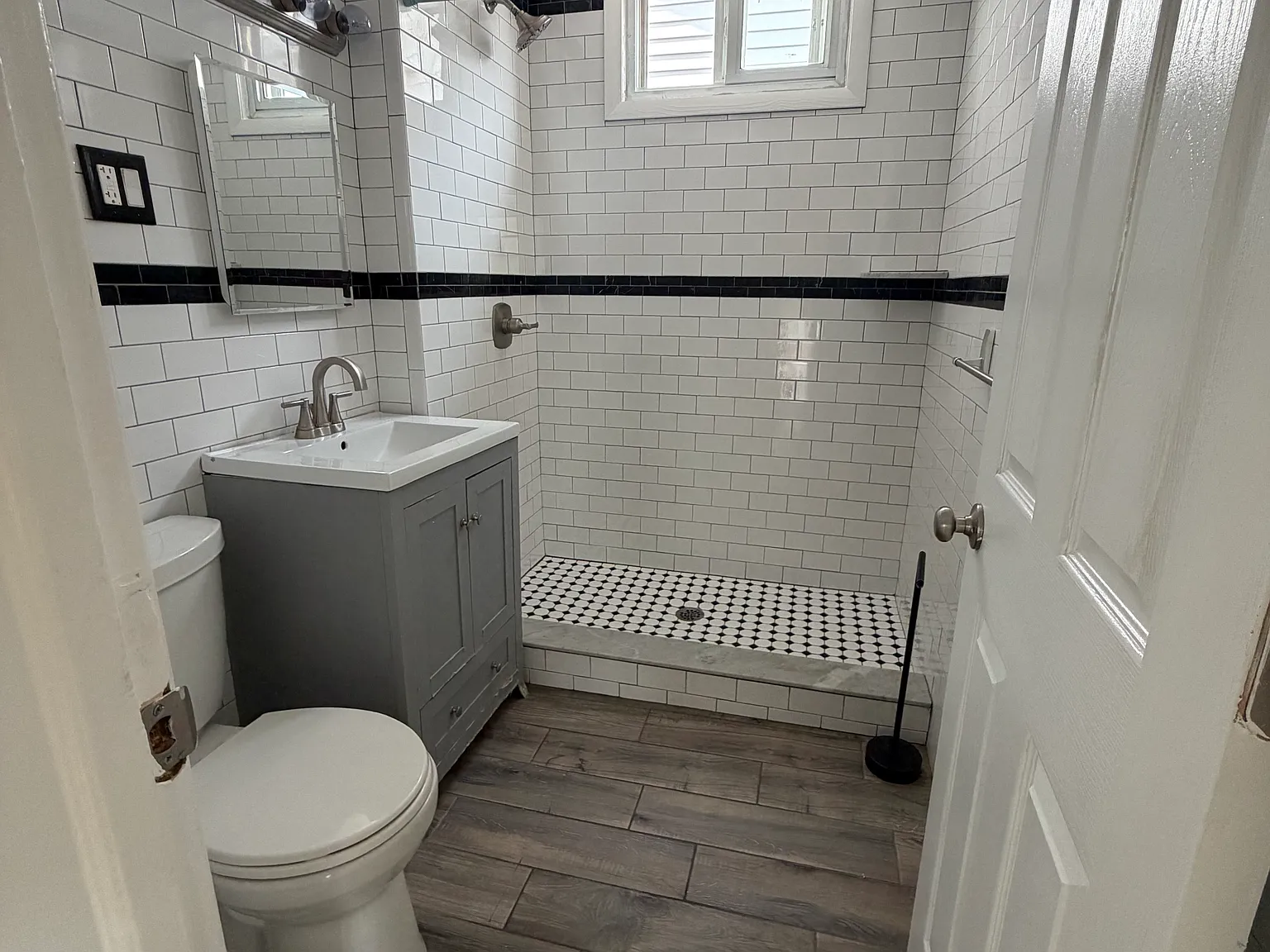 3 bed, 1200 sqft, $2,750 — Photo 4