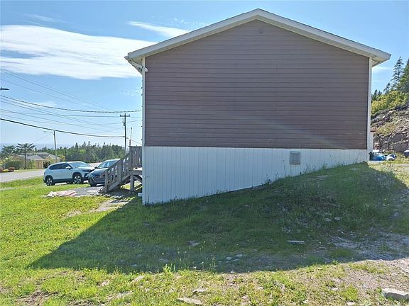 3rd image of 688 Oceanview Drive