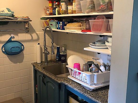 "Butlers Pantry"