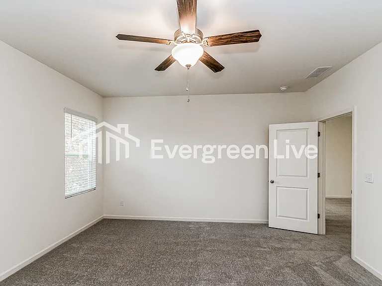 725 Shepard Rock Dr — Photo 7