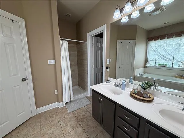 18857 Hank Dr — Photo 13