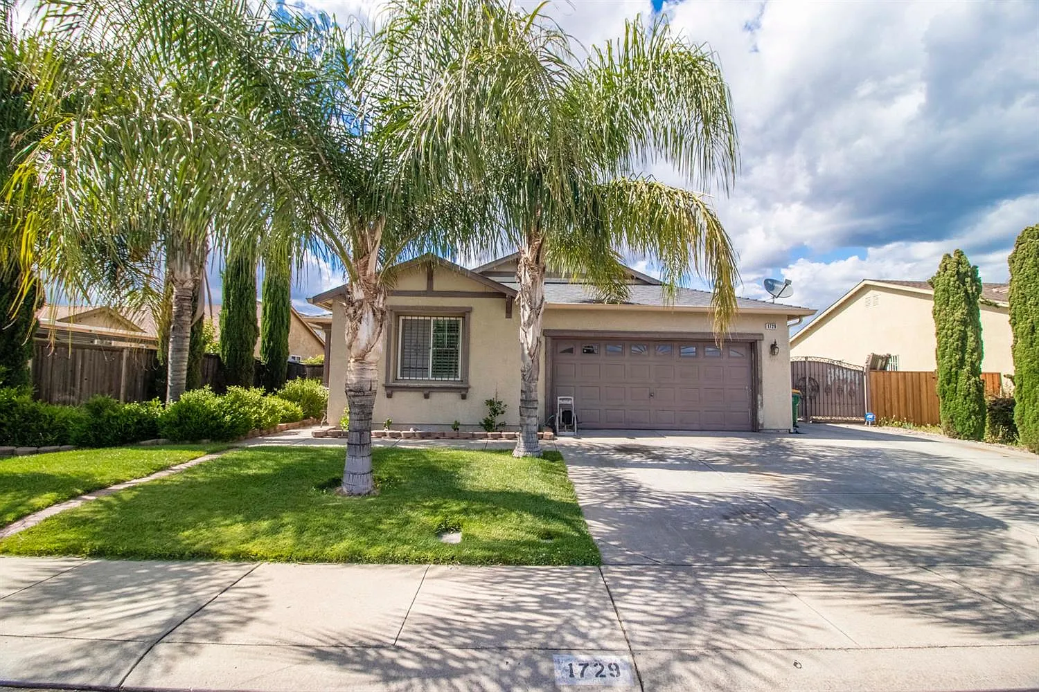 1729 Benedino Cir photo 1