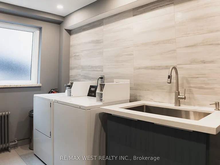237 Melrose St #7 — Photo 17