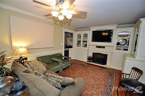 5th image of 1304 Sweetbay Dr