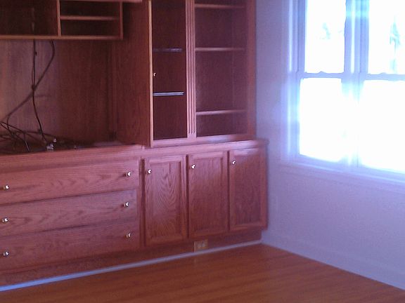 4th image of 9301 Hacienda Dr