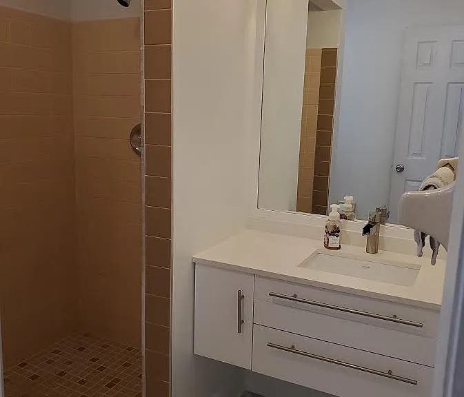 shower/vanity