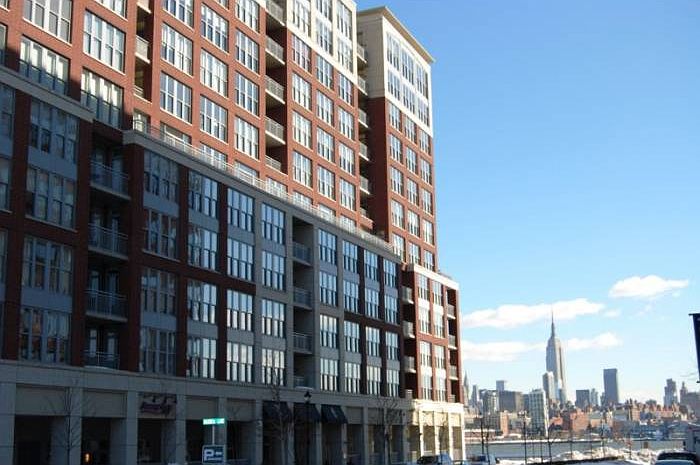 BLDG EXTERIOR