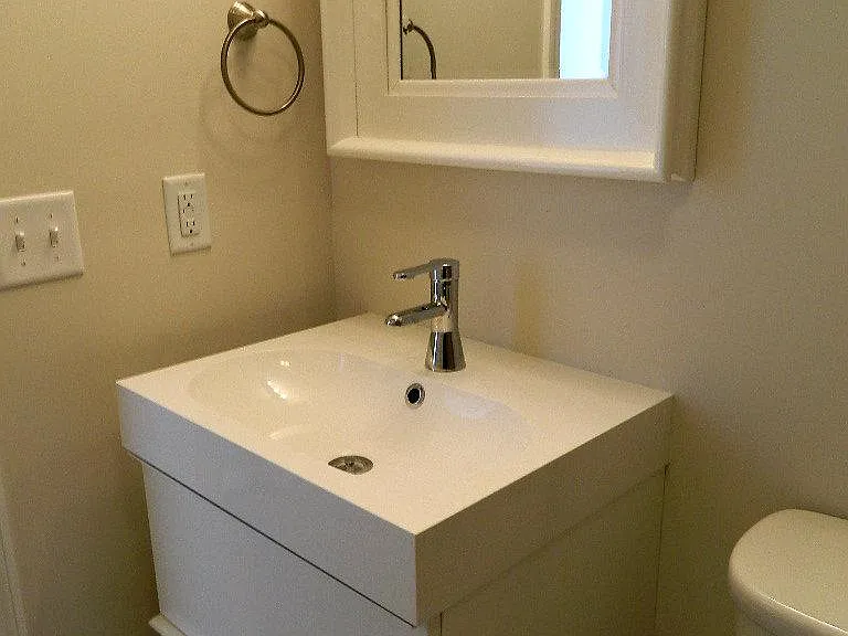 1402 Crown Point Ct — Photo 14