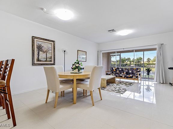 5th image of 10028 Pacific Pines Ave
