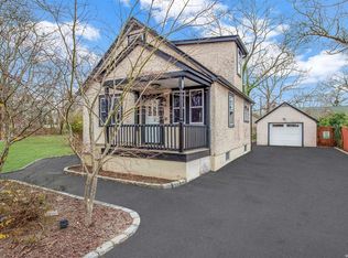 8 Orient Rd, Mastic Beach, NY 11951