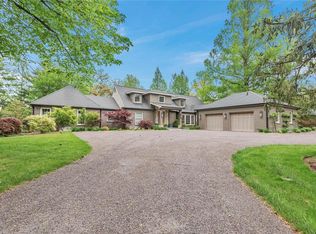 9435 Ladue Rd, Saint Louis, MO 63124