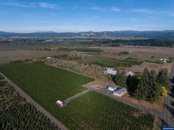 25110 SW Red Prairie Rd, Sheridan, OR 97378