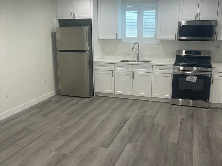4656 Bell Pl #4656B — Photo 1
