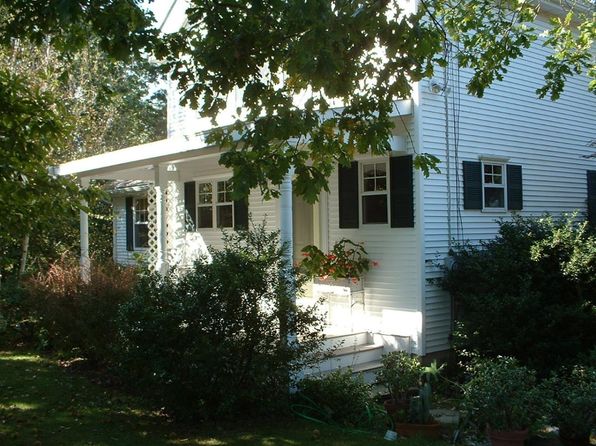 421 Jepson Ln, Portsmouth, RI 02871