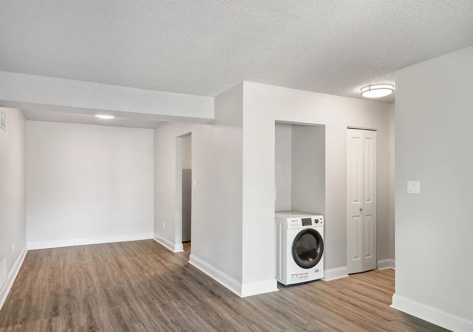 Pendleton Heights Apartments — Photo 3