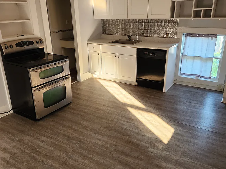 118 Main St #3 — Photo 4