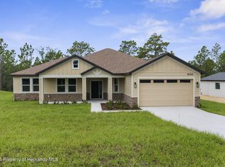 16123 Penn State Rd, Weeki Wachee, FL 34614