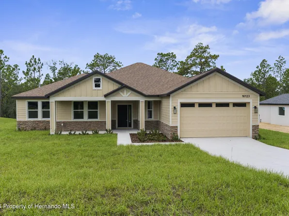 16123 Penn State Rd, Weeki Wachee, FL 34614