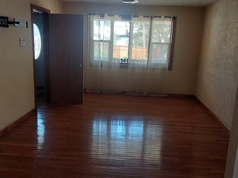 703 Tilden Ave — Photo 9