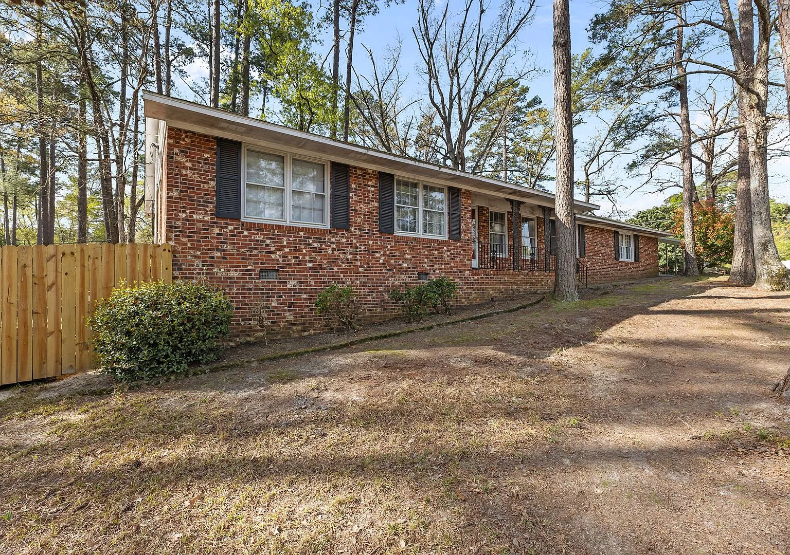 Beautifully Updated 4 Bed 3 Bath Home in Fayetteville — Photo 3