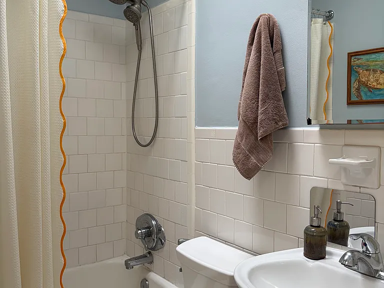 3413 Q St NW — Photo 2