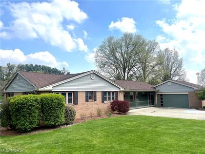 1147 Lakeview Rd NW, New Philadelphia, OH, 44663