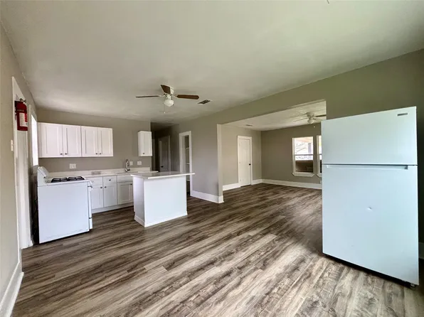 9710 Casa Loma Dr, Houston, TX 77041