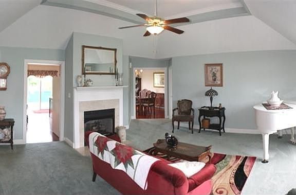 4th image of 2900 Charleston Way