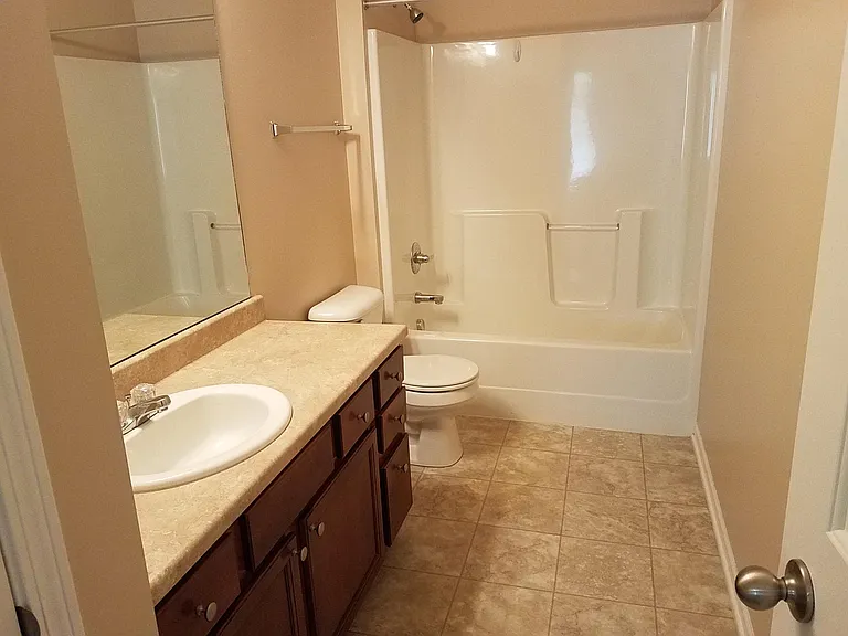 1835 SW White Birch Cir #3 — Photo 6