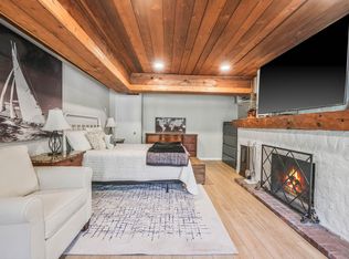 93 Edgewood Ave, Smithtown, NY 11787
