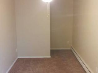 1302 Sunfield St APT 4, Sun Prairie, WI 53590