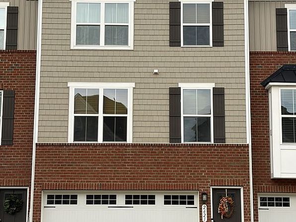 2621 Grantham Place Dr #1020C